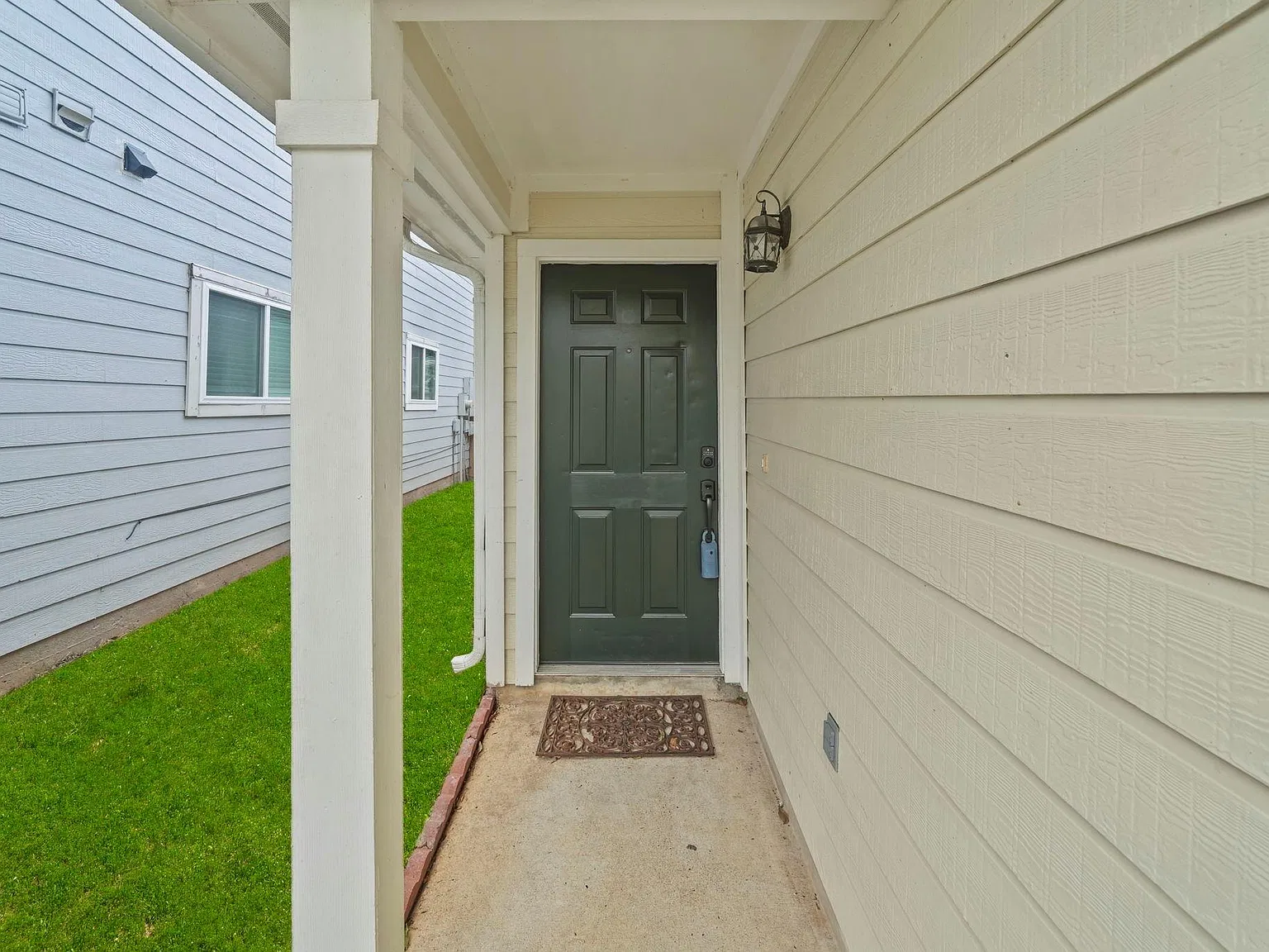 3 bed, 2.0 bath, 1440 sqft, $1,950 — Photo 3