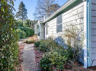 26 Lakeside Dr, Barnstable, MA 02630