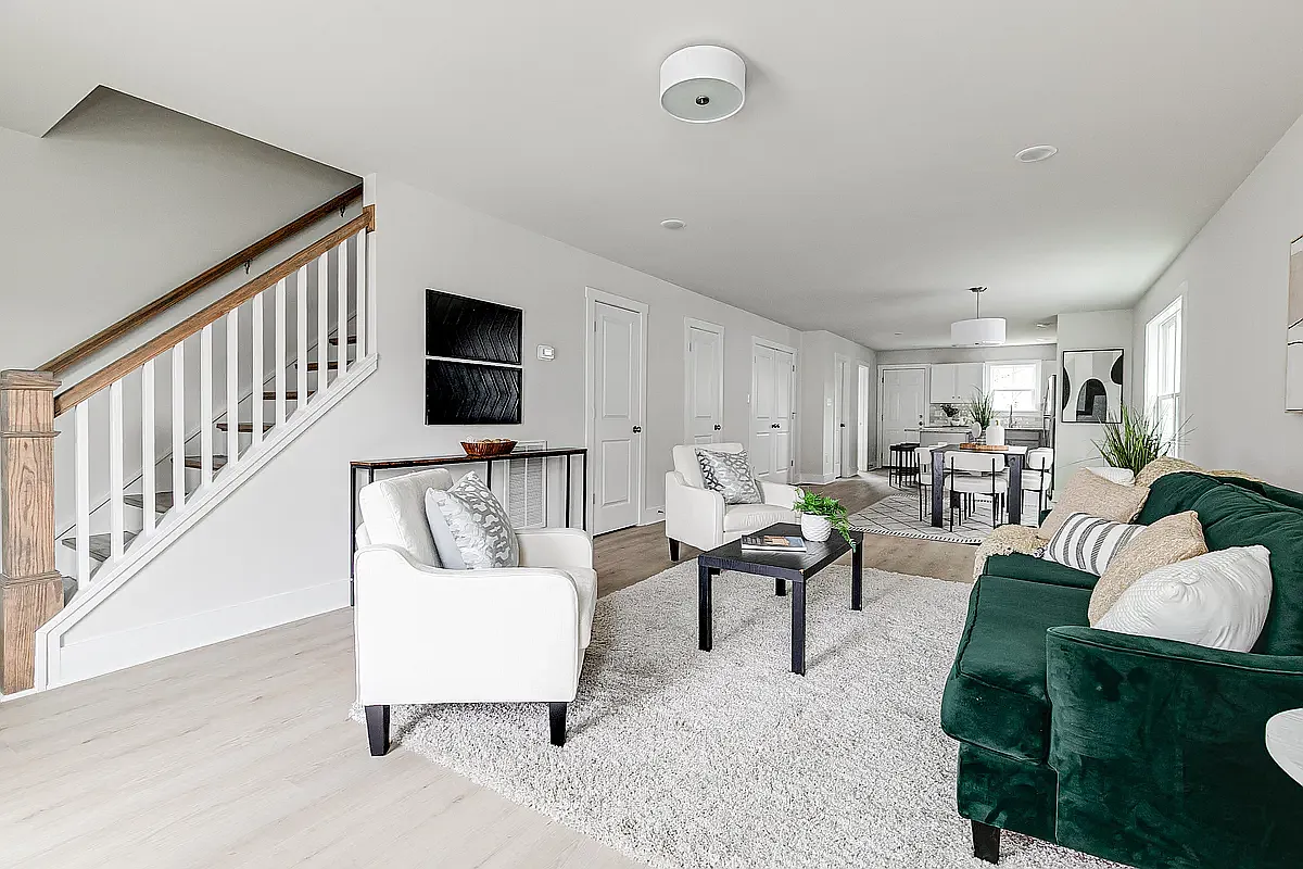 3 bed, 2.5 bath, 1643 sqft, $2,214 — Photo 1