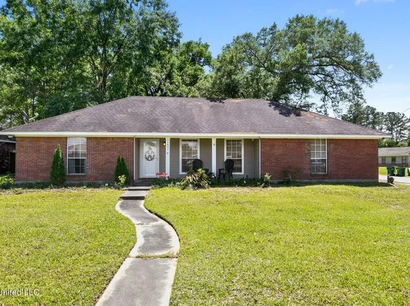 11431 Bayou Pl, Ocean Springs, MS 39564