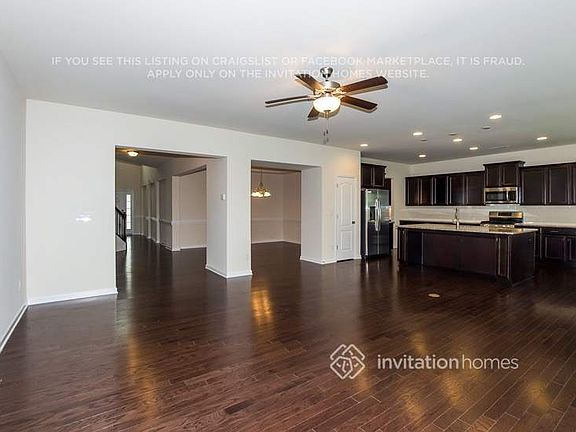 5th image of 16040 Oxford Glenn Dr