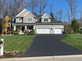 34 Redbrick Rd, Orchard Park, NY 14127