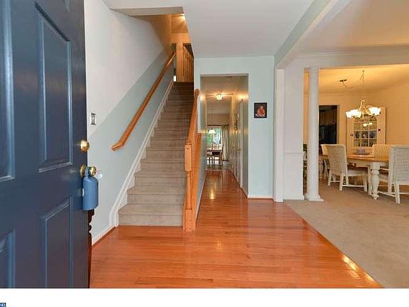 4th image of 847 Barcelona St