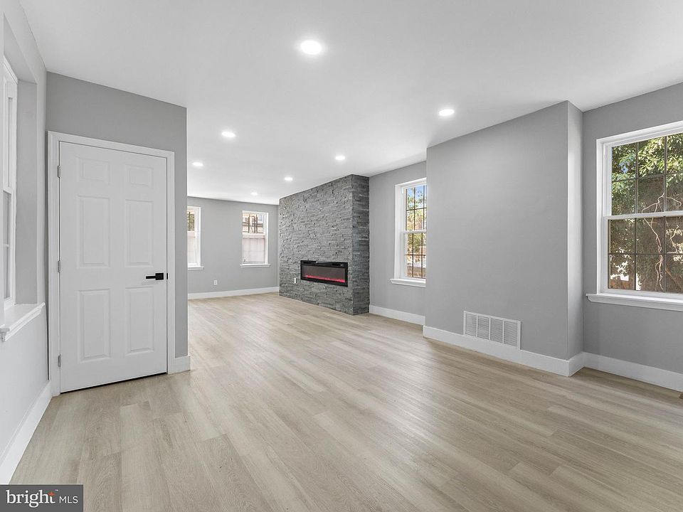 1st image of 121 N 6th St