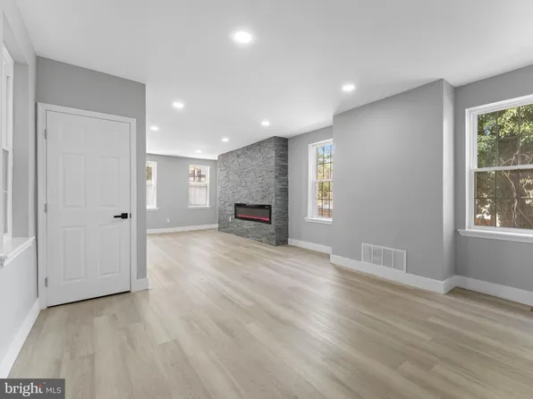 121 N 6th St, Darby, PA 19023