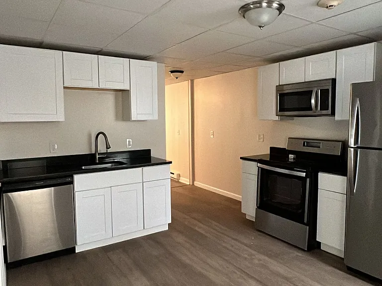505 Washington St #2 — Photo 7