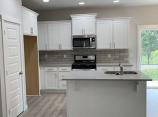 17844 SW Kringle Ln, Beaverton, OR 97003