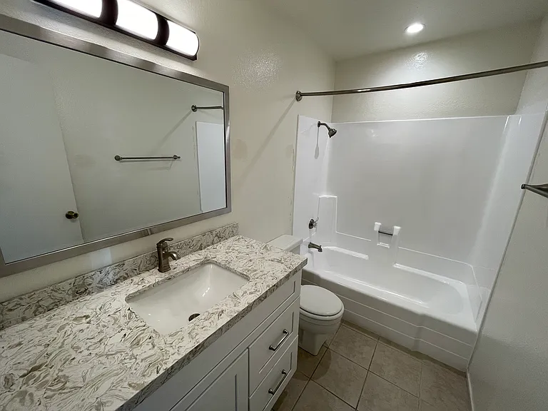 1255 Arcadia Ave #D — Photo 7