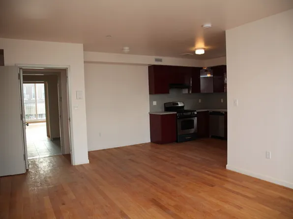 191 E 55th St, Brooklyn, NY 11203