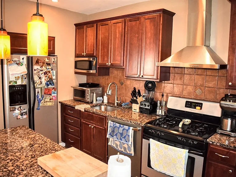 79 Francis St #1 — Photo 2