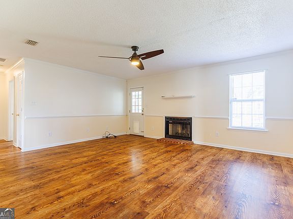 4th image of 2206 Pin Oak Cir