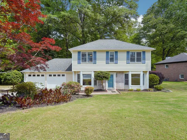 1172 Dogwood Forest Dr NE, Marietta, GA 30068