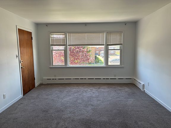 5th image of 48 Joseph Dr