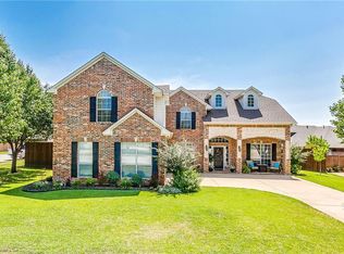 816 Ridge Crest Dr, Burleson, TX 76028