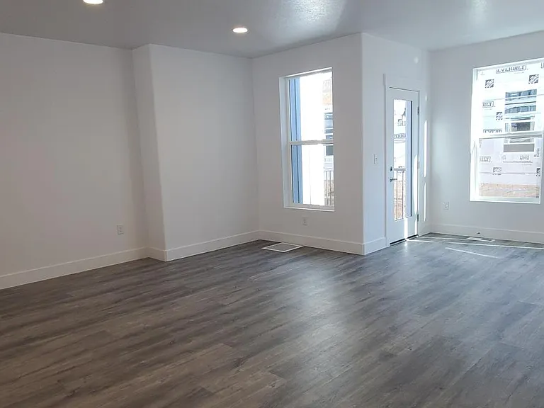 3841 W Mossmorran Ln — Photo 5