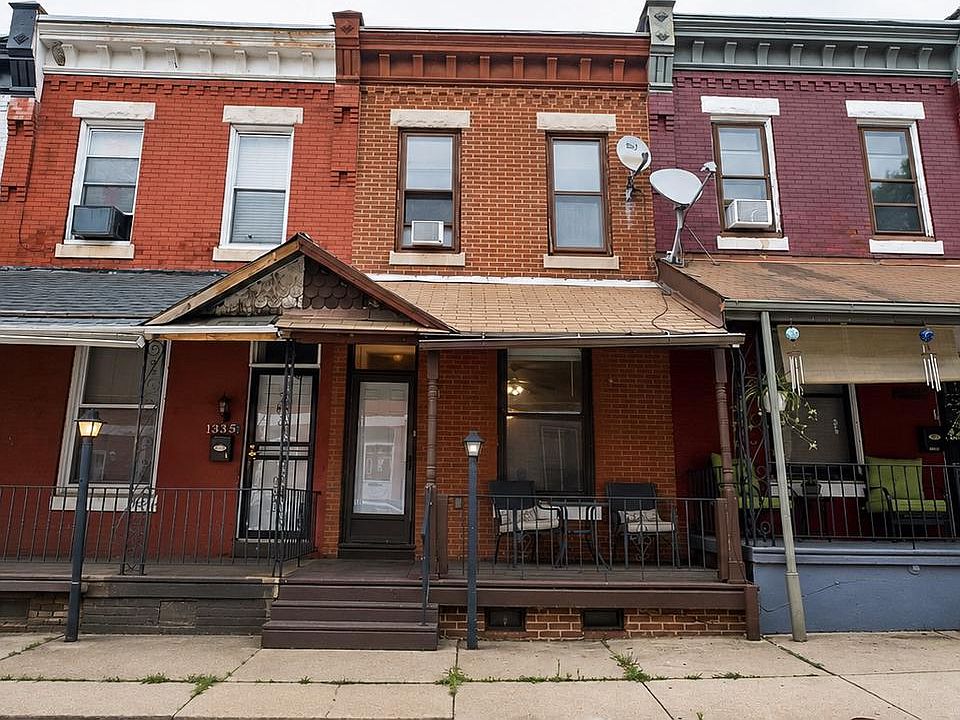 1st image of 1337 S May St