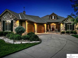 4605 N 192nd Terrace Cir, Elkhorn, NE 68022