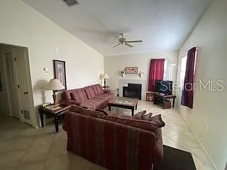 2 bed, 2.0 bath, 912 sqft, $1,350 — Photo 4