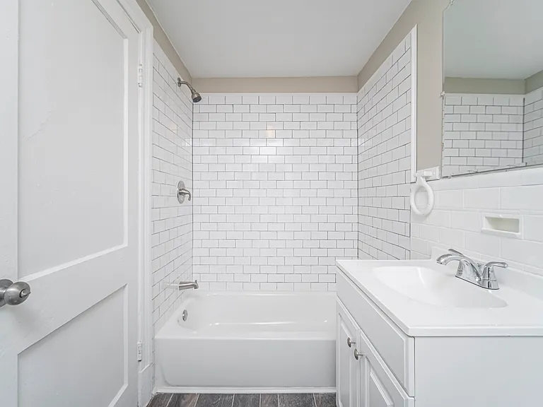 3509 Delaware Ave — Photo 23
