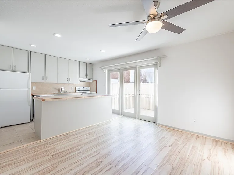 4021 Cole Ave #203 — Photo 2