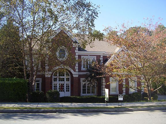 Beautiful Brick Home on cul de sac