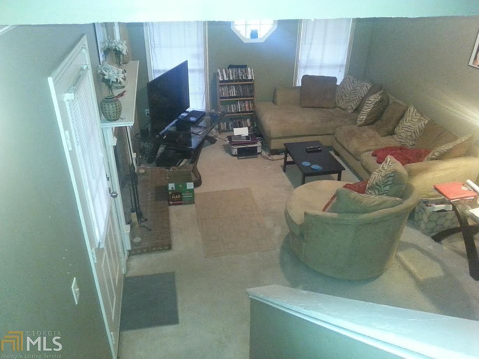 2nd image of 502 Barclay Ct