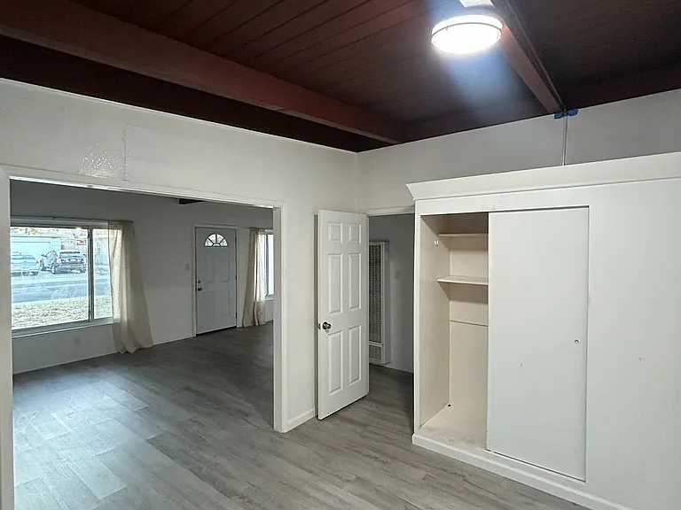1412 Harrison St — Photo 8