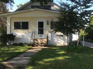 228 Harrison Ave, Waukesha, WI 53186