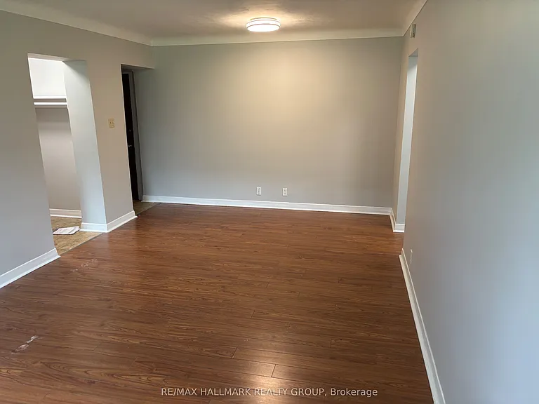 1064 Merivale Rd #2 — Photo 6