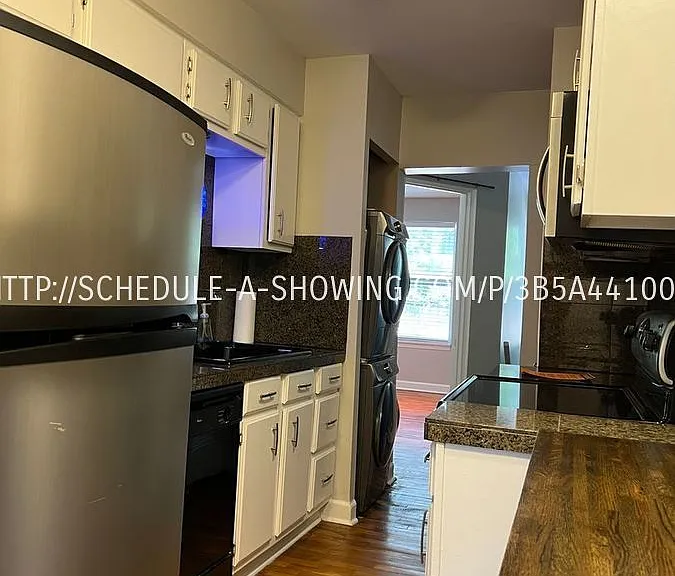 1814 Kavanaugh Blvd — Photo 9
