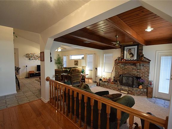 3rd image of 809 Lake Minneola Dr