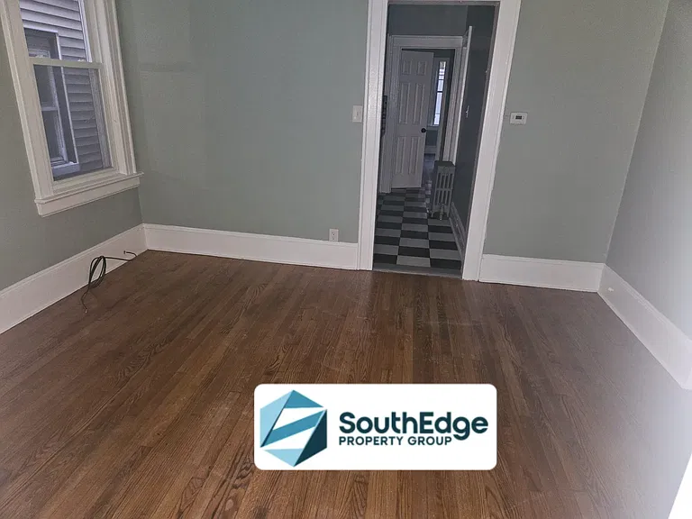 636 Grove St #1L — Photo 3