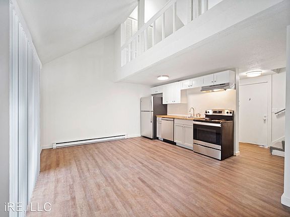 4th image of 2922 E 35th Ave #9280314