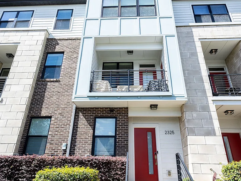 2325 Central Ave — Photo 1