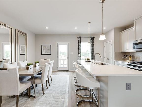 5th image of 7165 Bodkin Way