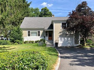 19 Rickbern St, Rye, NY 10580