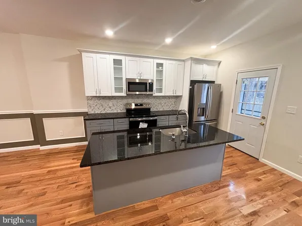 6723 N Carlisle St, Philadelphia, PA 19126