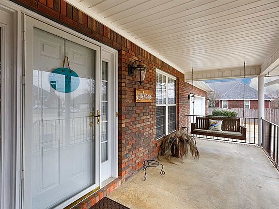 3rd image of 104 Benji Ct