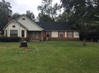 1015 Barnes Cir, Monticello, MS 39654