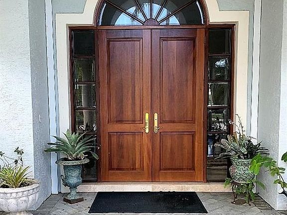 5th image of 4617 SE Waterford Dr