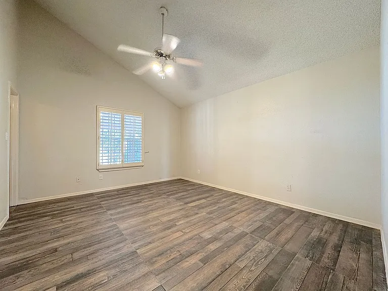 8511 Victor Ln — Photo 12