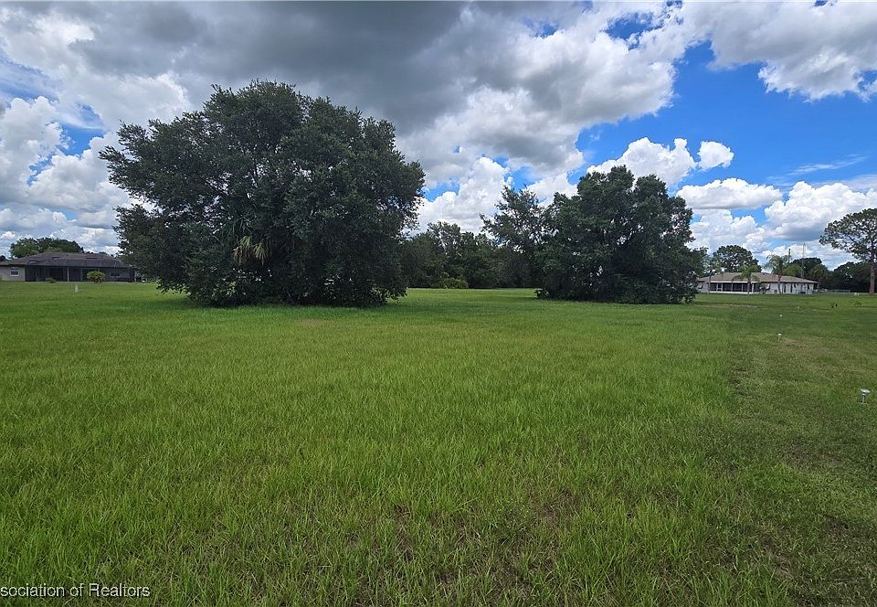 2nd image of 432 Glen Mar Cir