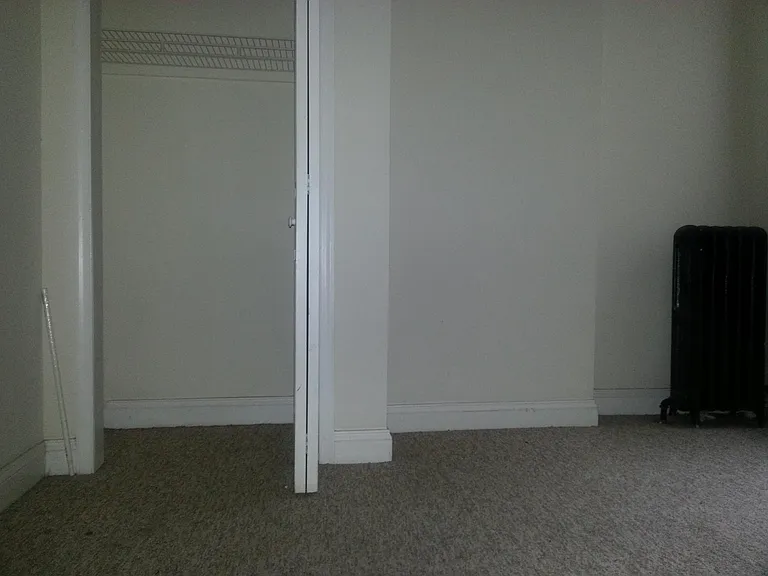 2125 Fitzwater St #2R — Photo 6
