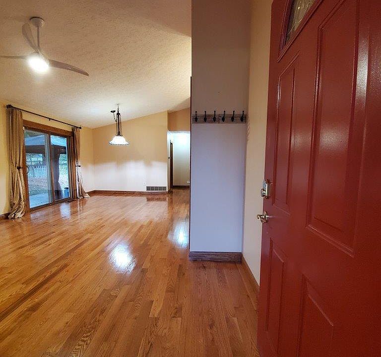 1st image of 86 E Hiawatha Dr