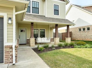 904 NE 21st St, Moore, OK 73160