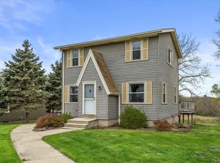 6506 Loomis Rd S, Waterford, WI 53185