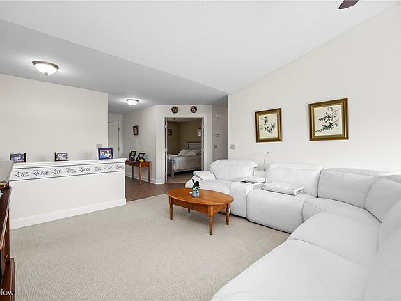 4th image of 608 Chardonnay Cir