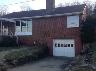 9 Charles St, Burgettstown, PA