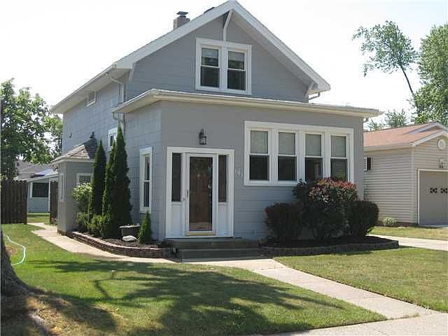 1st image of 141 Moulton Ave