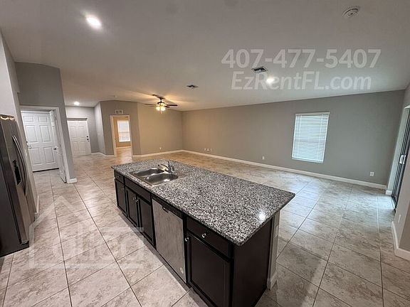 5th image of 1131 Tiger St SE